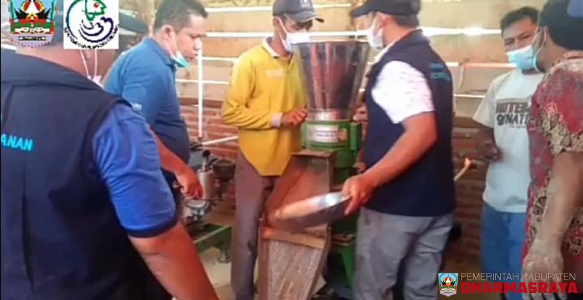 PEMBUATAN PAKAN IKAN DARI LIMBAG MASYARAKAT (PAKAN LIMAS)