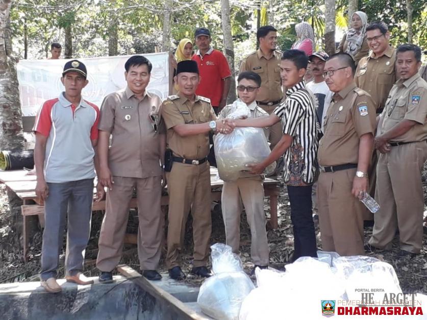 Rjm Bantu Pemuda Siguntur dengan Bibit Ikan